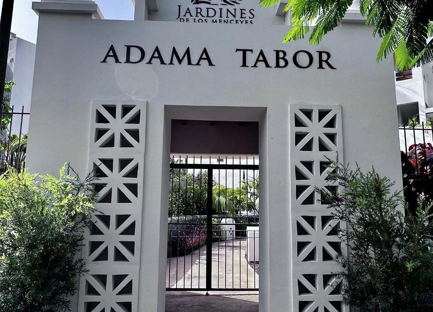 아로나 Jardines - Adama 1 3 Vista Piscina 빌라 0*,
